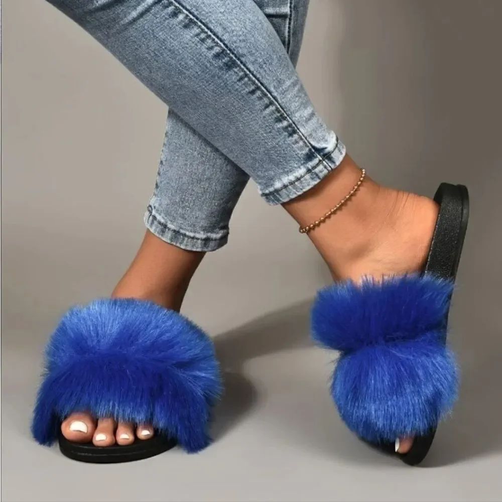 BRAND NEW ROUGE HELUIM FAUX FUR OPEN TOE WOMEN"S SANDAL